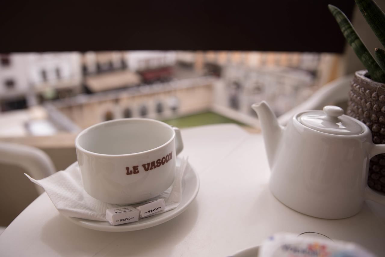 Hotel Le Vascon Dax Bagian luar foto